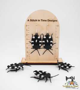 FSL Domino Roach & Earrings Set