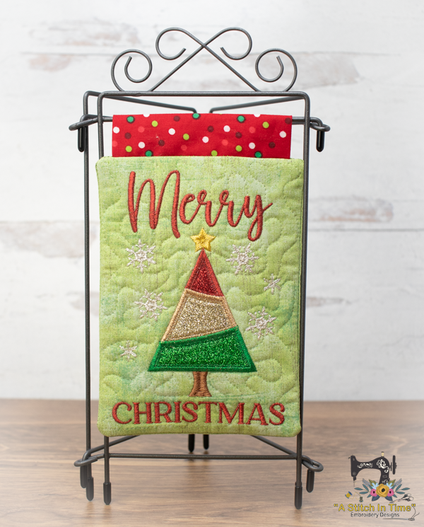 ITH Patchwork Christmas Tree Micro Quilt | A Stitch in Time Embroidery ...