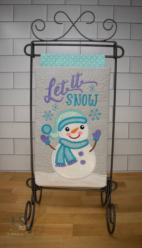 ITH Let it Snow Mini Quilt